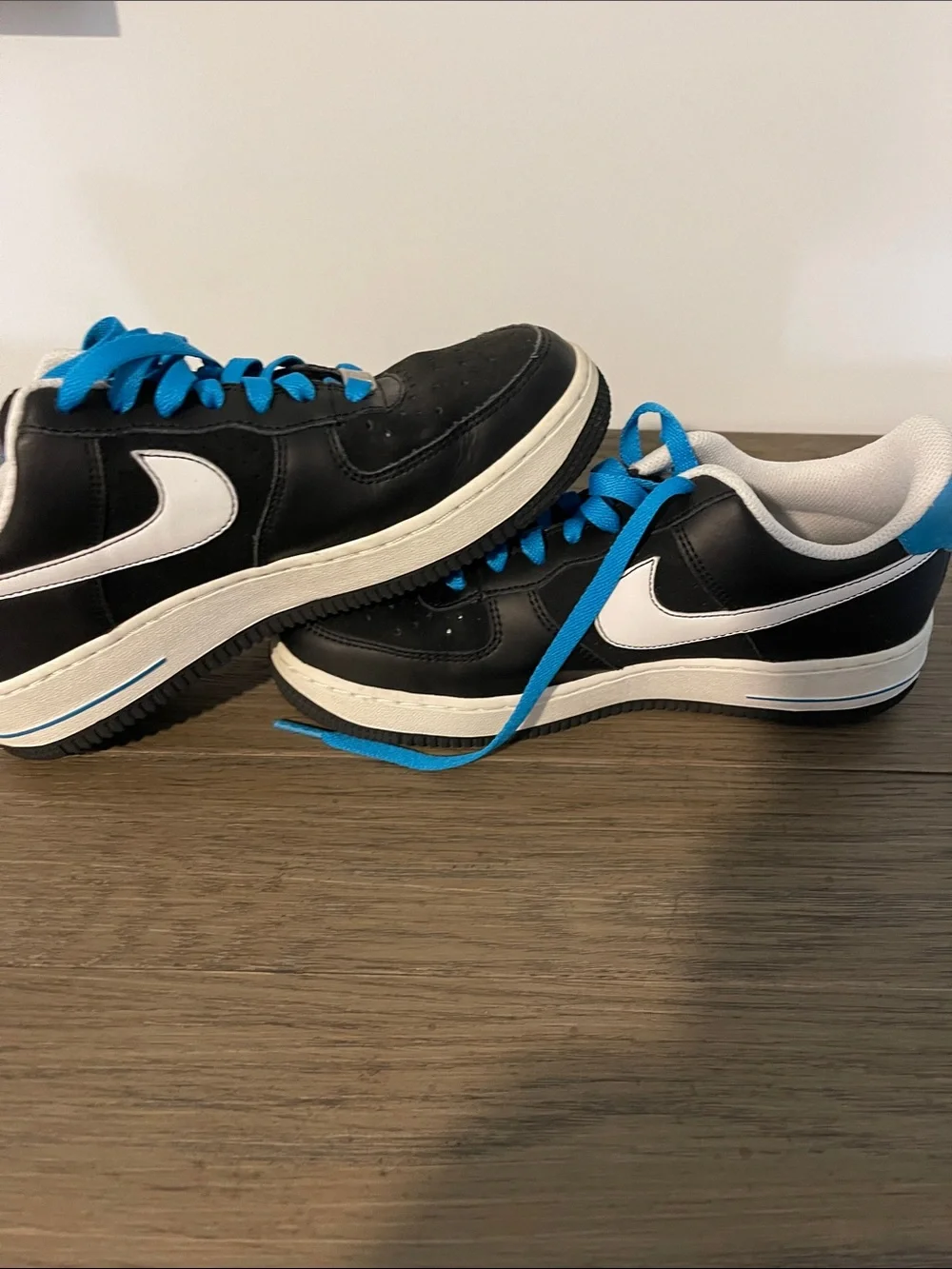 Nike Air Force 1 Youth Size 6 Black and Blue Low-Top Sneakers
